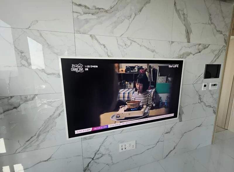 동탄호수공원리슈빌 무타공 벽걸이TV 시공 사진 1