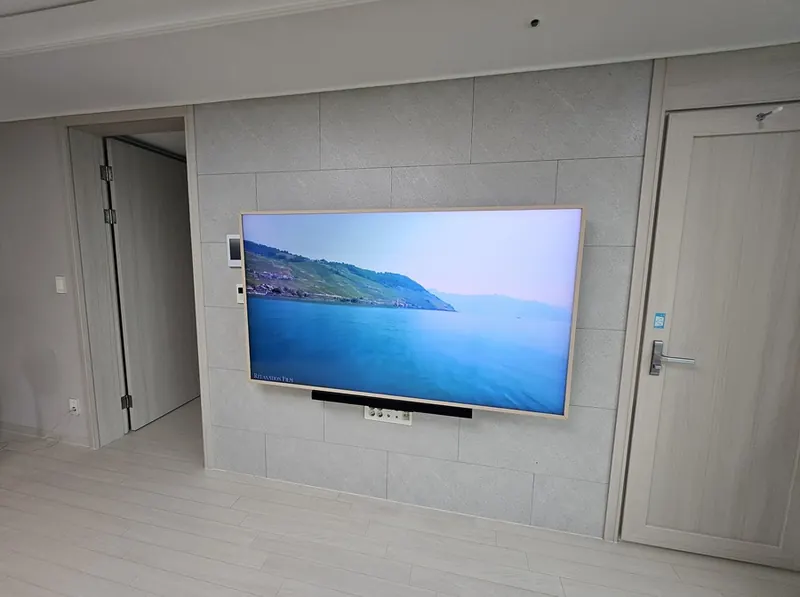 초지역 메이저타운 푸르지오 무타공 벽걸이TV 좌사선