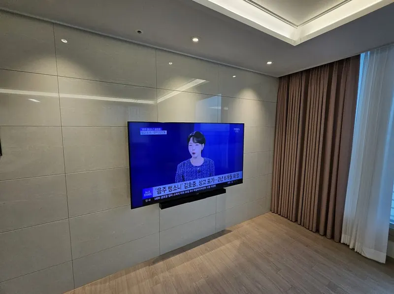 화성 남양 시티프라디움 4차 무타공 벽걸이TV 오른쪽 사선